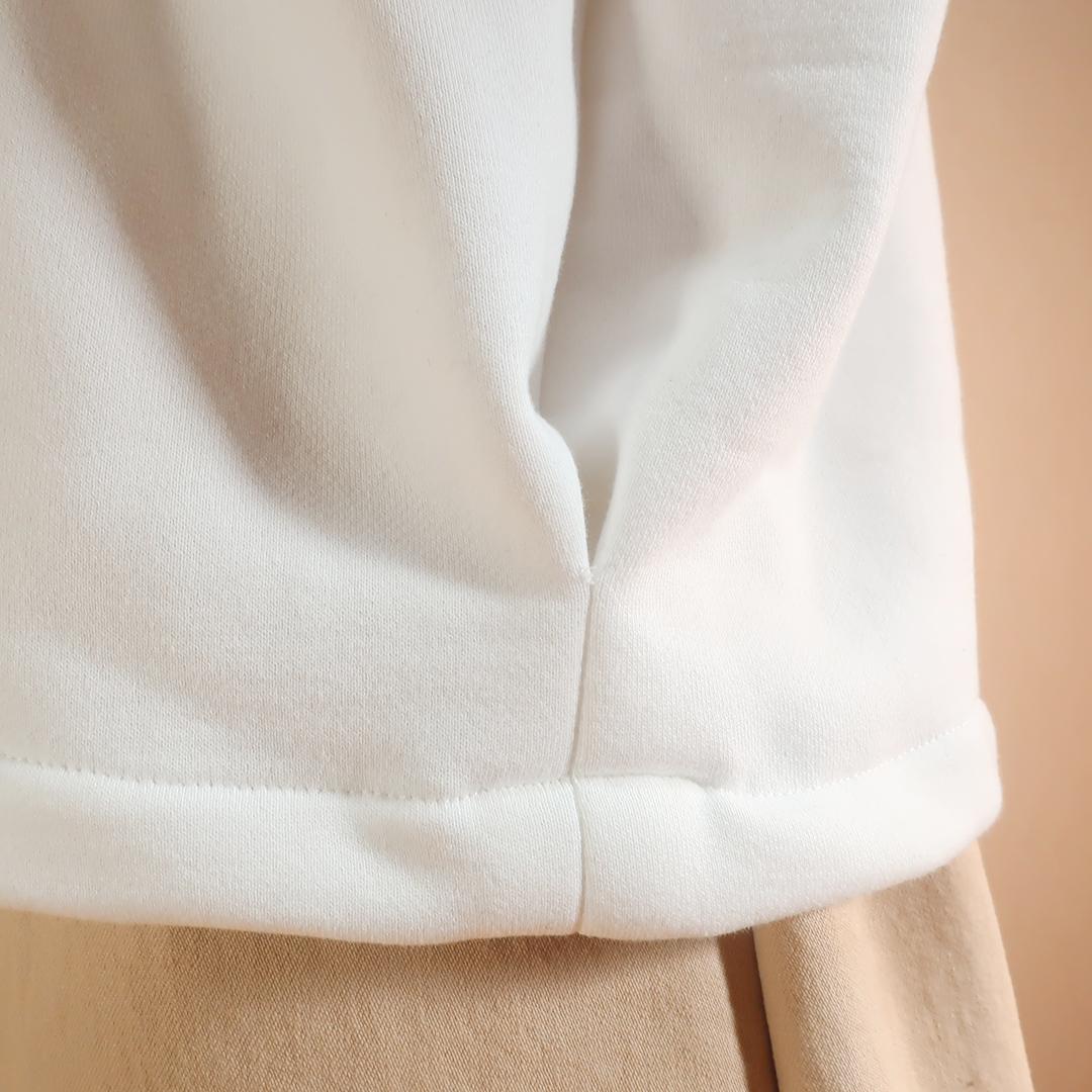 お洒落な防寒トレーナー 裏起毛 スヌード風襟付きトレーナー（コットン／２色） | 18枚目