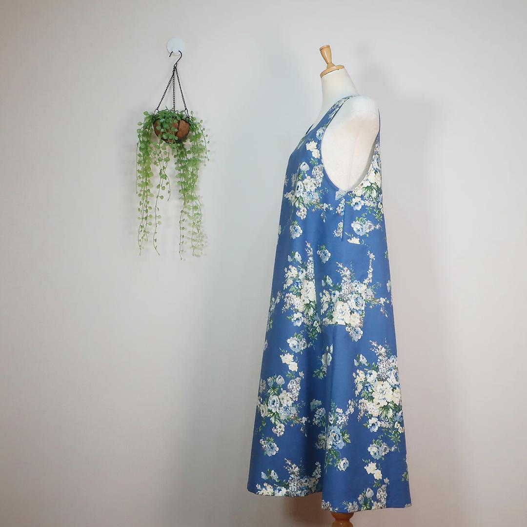 爽やかブルーの花柄Ａライン スクエアネックジャンパースカート（コットン／ブルー花柄） | 14枚目