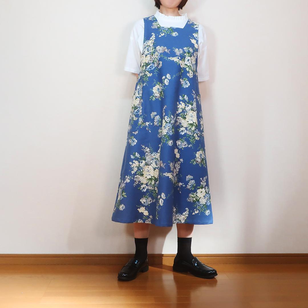 爽やかブルーの花柄Ａライン スクエアネックジャンパースカート（コットン／ブルー花柄） | 15枚目