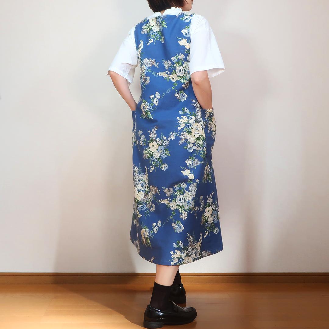 爽やかブルーの花柄Ａライン スクエアネックジャンパースカート（コットン／ブルー花柄） | 17枚目