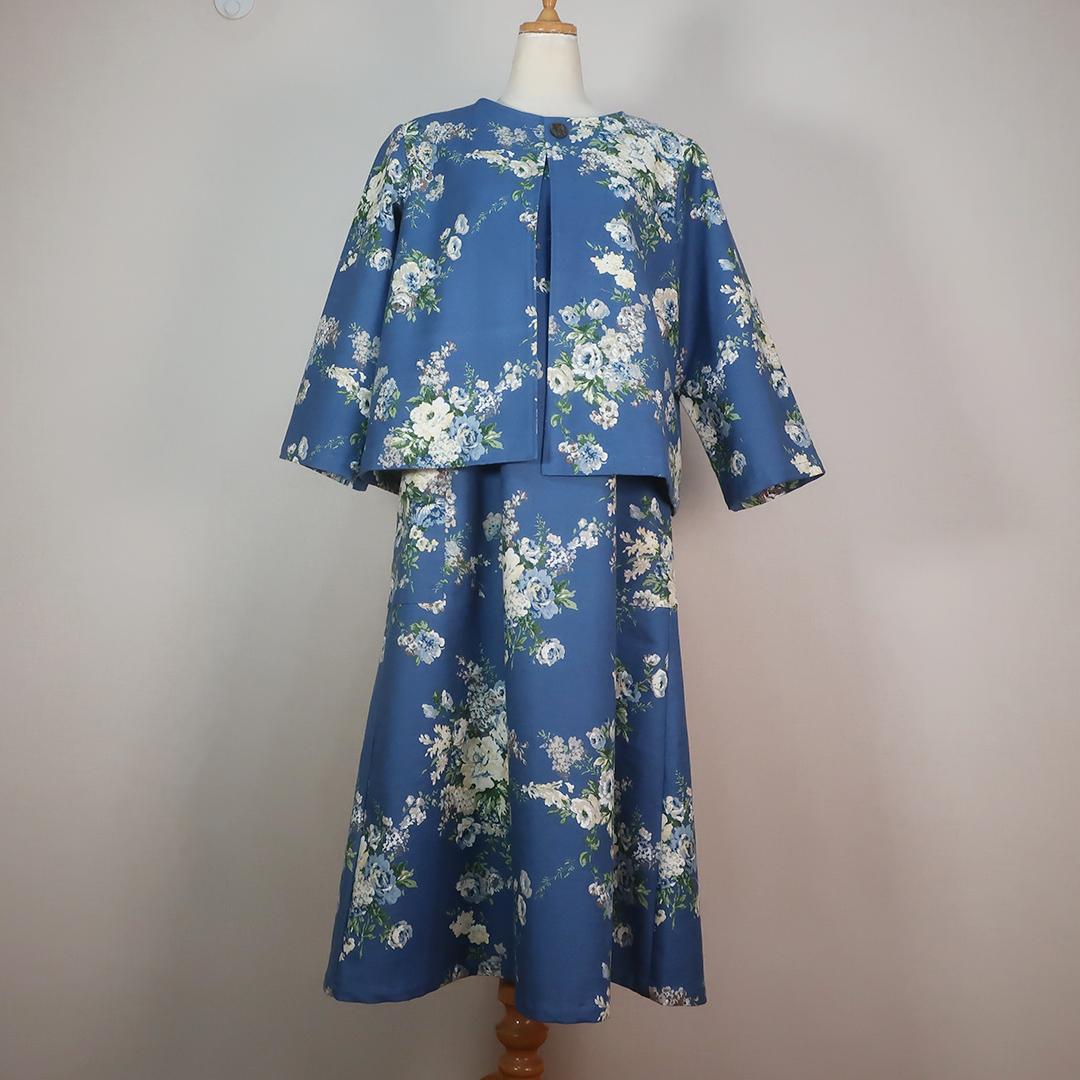 爽やかブルーの花柄Ａライン スクエアネックジャンパースカート（コットン／ブルー花柄） | 20枚目