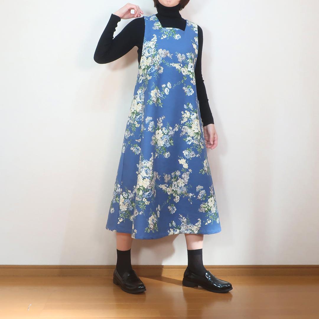 爽やかブルーの花柄Ａライン スクエアネックジャンパースカート（コットン／ブルー花柄） | 7枚目