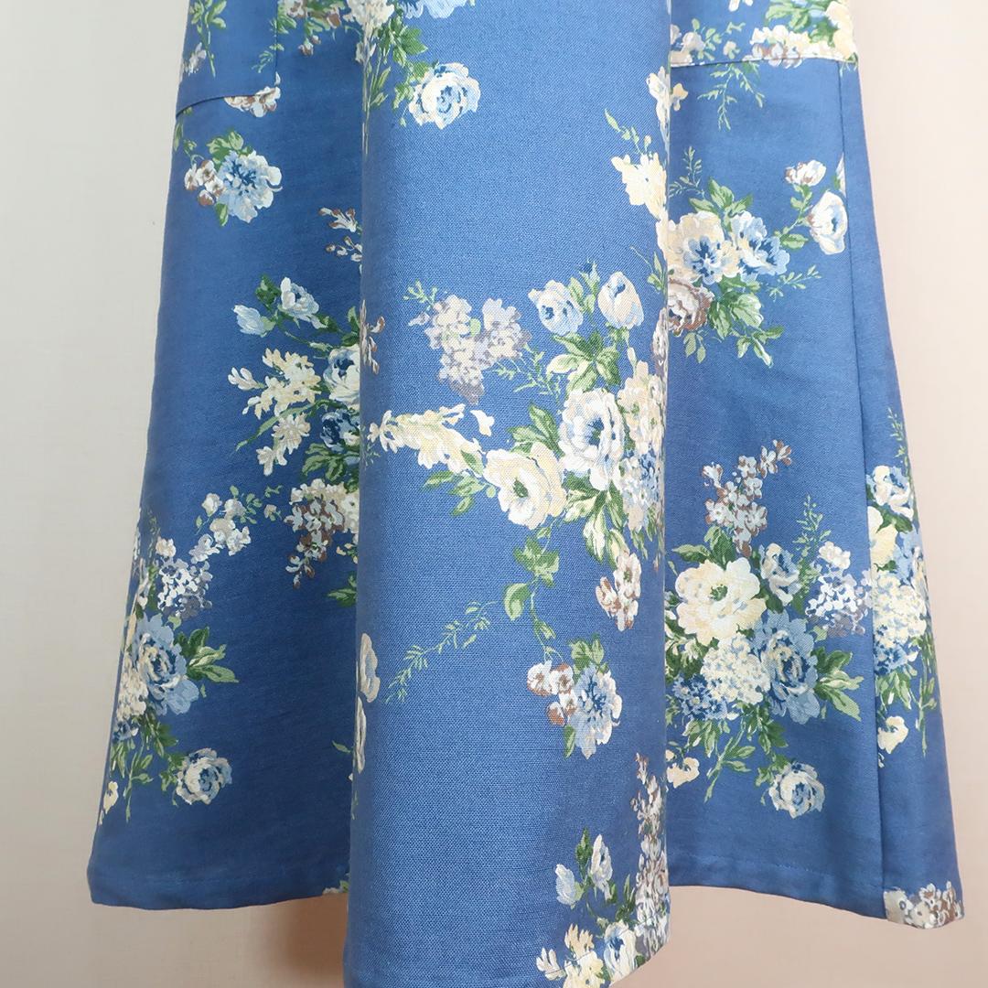 爽やかブルーの花柄Ａライン スクエアネックジャンパースカート（コットン／ブルー花柄） | 12枚目