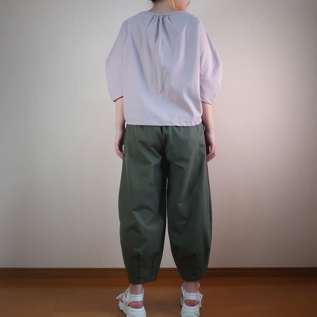 春から夏へ 大人の透け感 五分袖 ゆったり ラグラン袖 脇ゴムブラウス（綿麻／全２色） | 9枚目