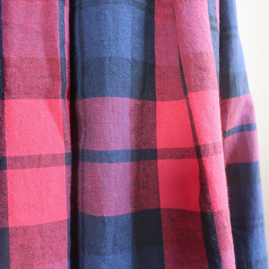 春一番 体型カバー 赤＆黒 チェック柄 タックスカート（綿麻／チェック柄） | 10枚目