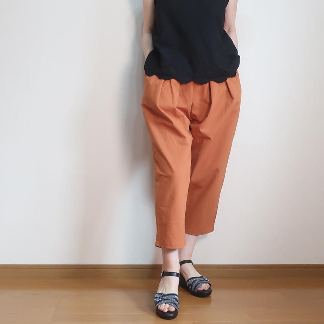 仕事も遊びもこれ1本 ヒップゆったり 夏向けコットン タックパンツ(コットン/全4色) | 2枚目