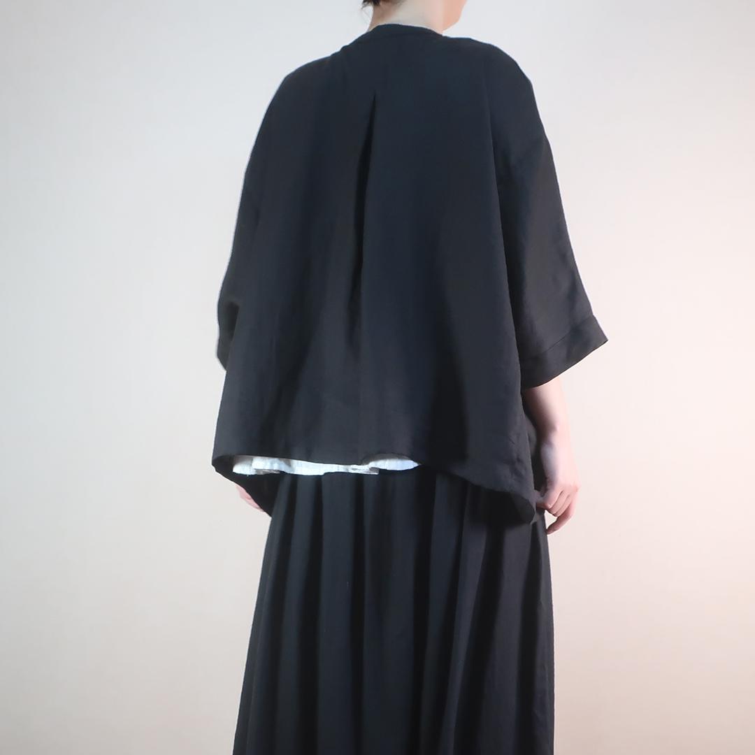 驚きの贅沢な身幅のドレープ感 魅せる大人の余裕 前開きオーバーシャツブラウス(リネン/黒色) | 10枚目