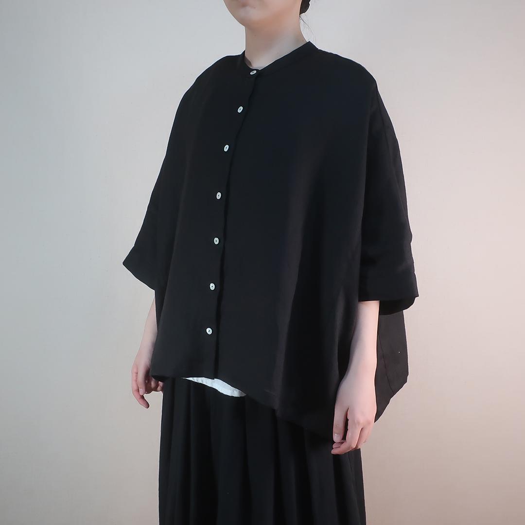 驚きの贅沢な身幅のドレープ感 魅せる大人の余裕 前開きオーバーシャツブラウス(リネン/黒色) | 8枚目